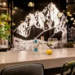 Hotell One 3*