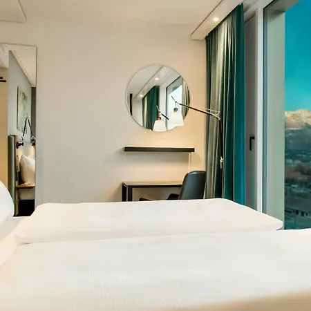 One Hotell 3*